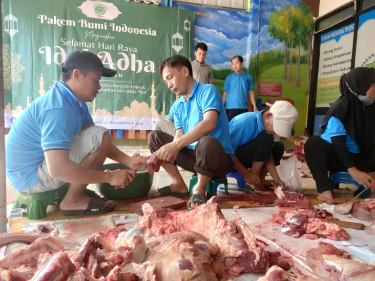 Yayasan Pakem Bumi Indonesia Menyelenggarakan Kegiatan Penyembelihan